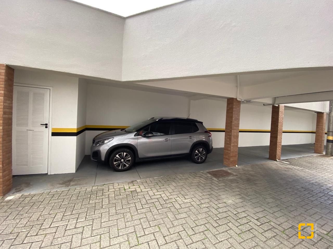 Apartamento com 66m², 3 quartos, 1 garagem, no bairro Trindade em Florianópolis