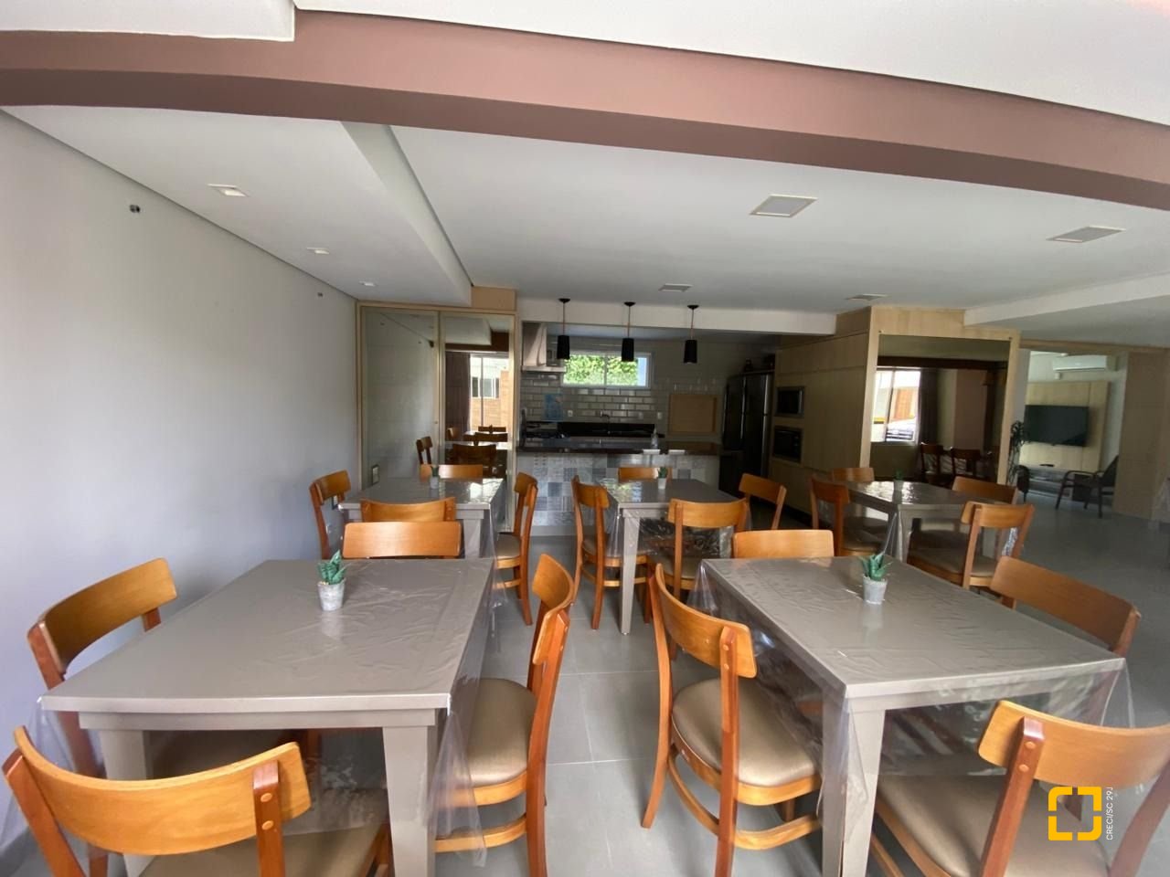 Apartamento com 66m², 3 quartos, 1 garagem, no bairro Trindade em Florianópolis