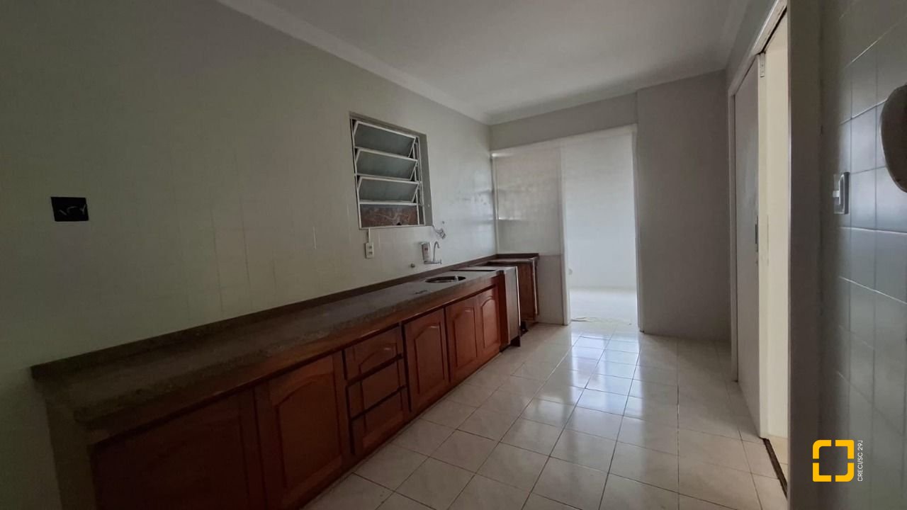 Apartamento com 99m², 3 quartos, 1 garagem, no bairro Centro em Florianópolis