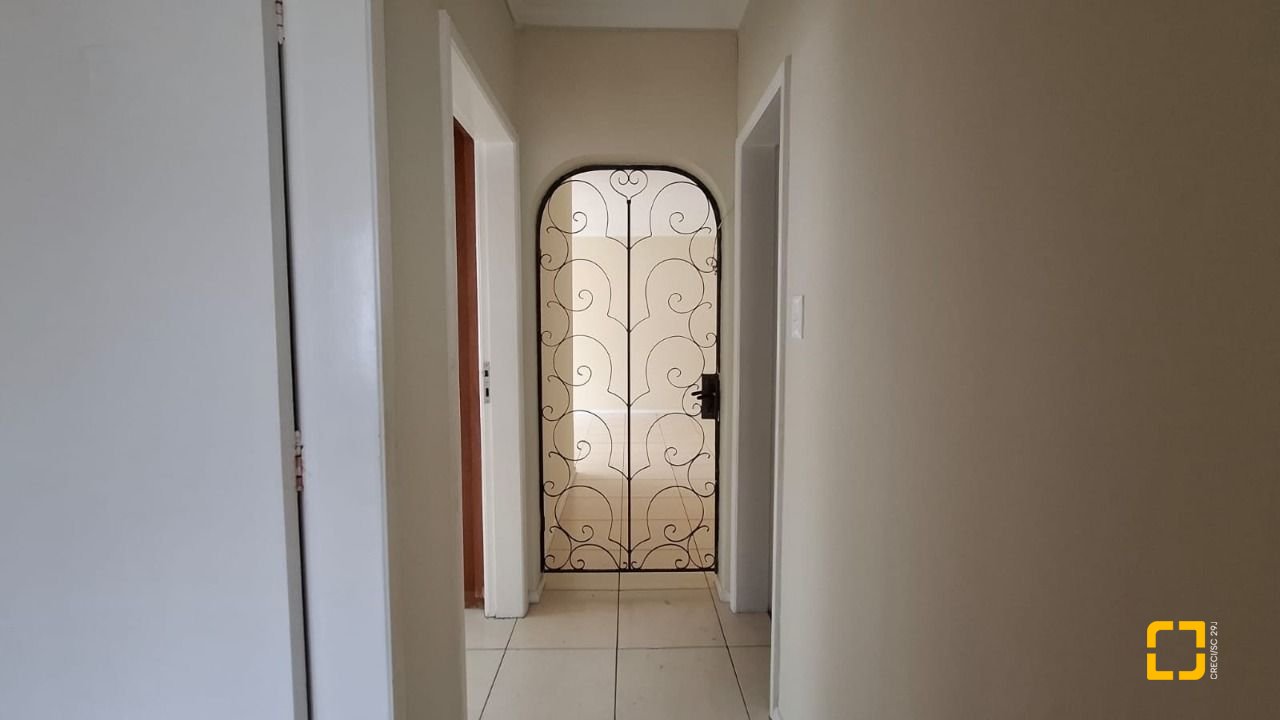 Apartamento com 99m², 3 quartos, 1 garagem, no bairro Centro em Florianópolis