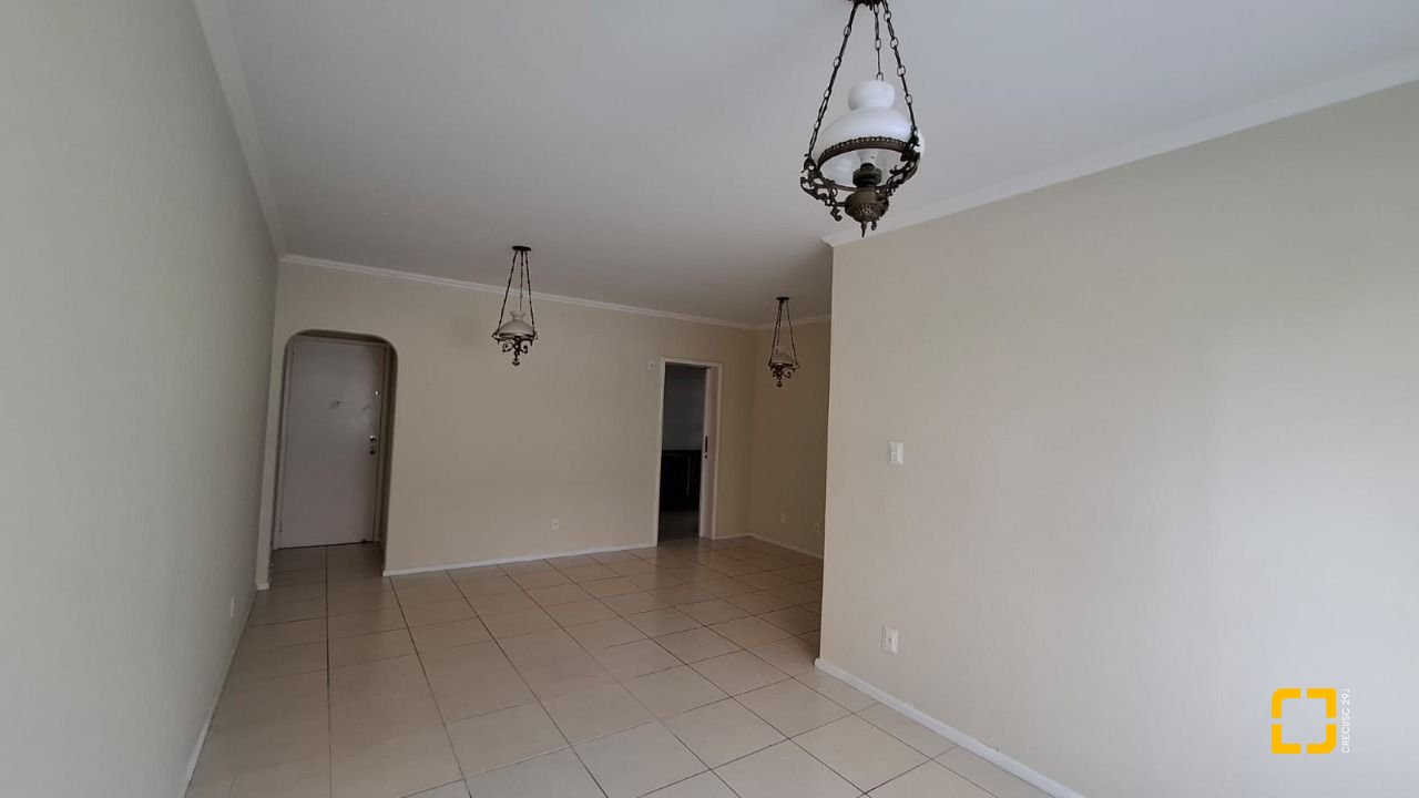Apartamento com 99m², 3 quartos, 1 garagem, no bairro Centro em Florianópolis