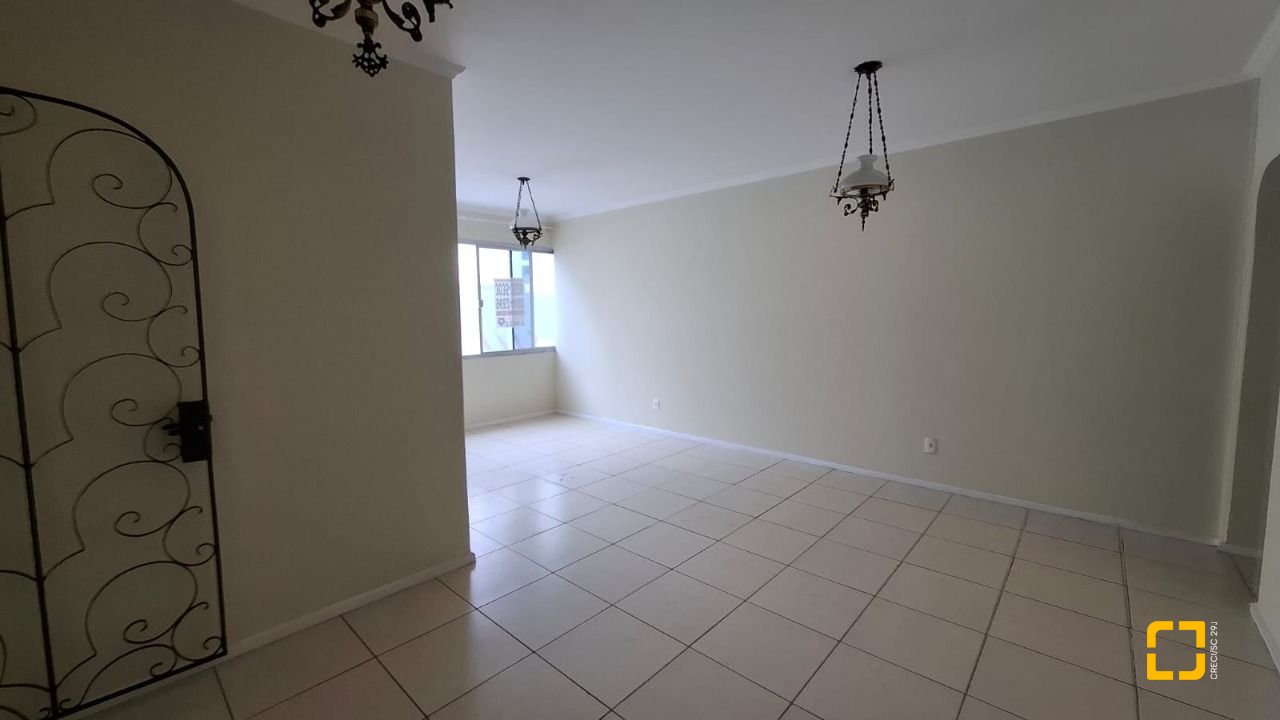Apartamento com 99m², 3 quartos, 1 garagem, no bairro Centro em Florianópolis