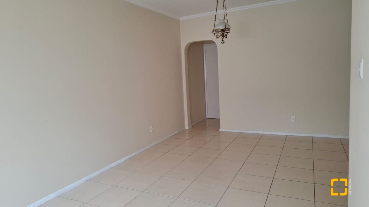 Apartamento com 99m², 3 quartos, 1 garagem, no bairro Centro em Florianópolis