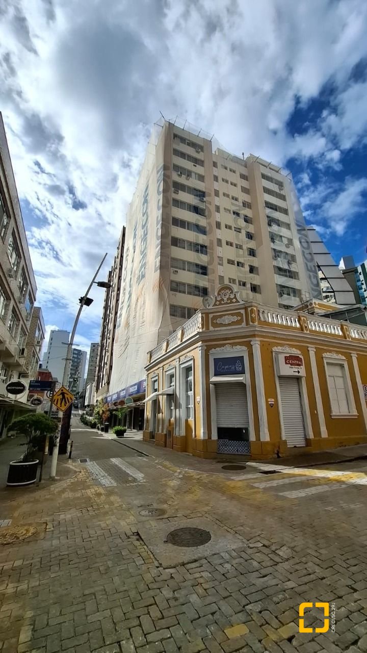 Apartamento com 99m², 3 quartos, 1 garagem, no bairro Centro em Florianópolis