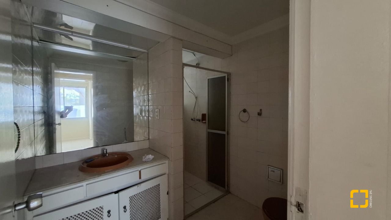 Apartamento com 99m², 3 quartos, 1 garagem, no bairro Centro em Florianópolis