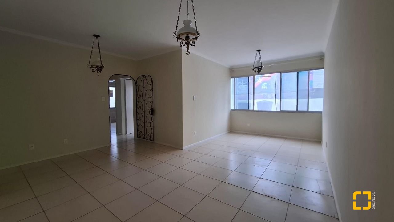 Apartamento com 99m², 3 quartos, 1 garagem, no bairro Centro em Florianópolis