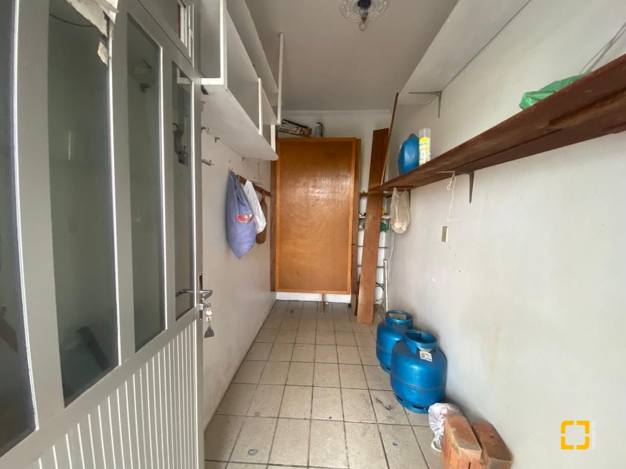 Casa com 192m², 4 quartos (sendo 1 suíte), 3 garagens, no bairro Jardim Atlântico em Florianópolis