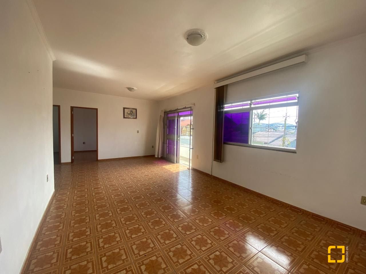 Casa com 192m², 4 quartos (sendo 1 suíte), 3 garagens, no bairro Jardim Atlântico em Florianópolis