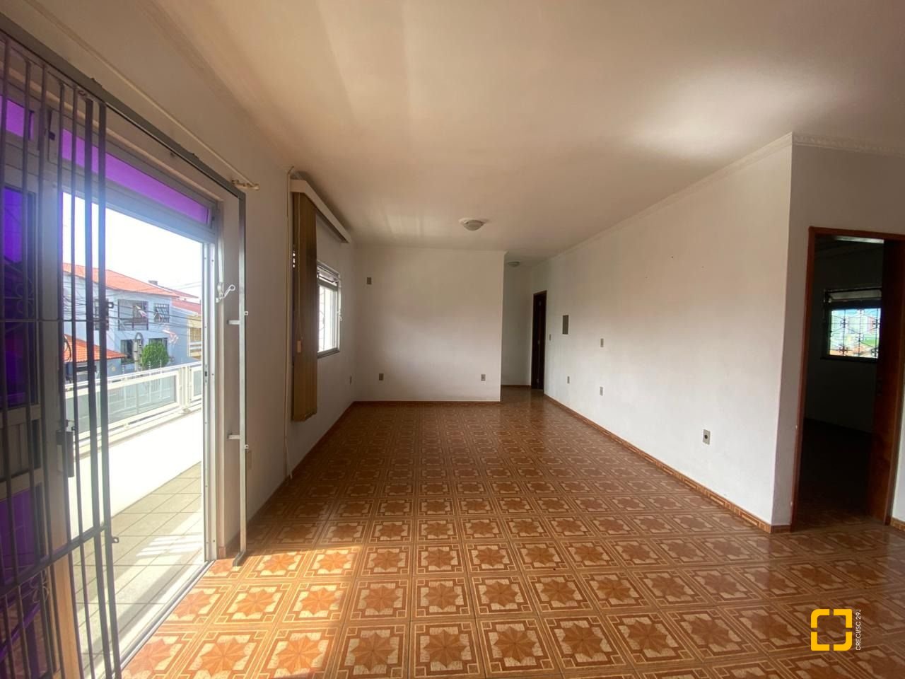 Casa com 192m², 4 quartos (sendo 1 suíte), 3 garagens, no bairro Jardim Atlântico em Florianópolis