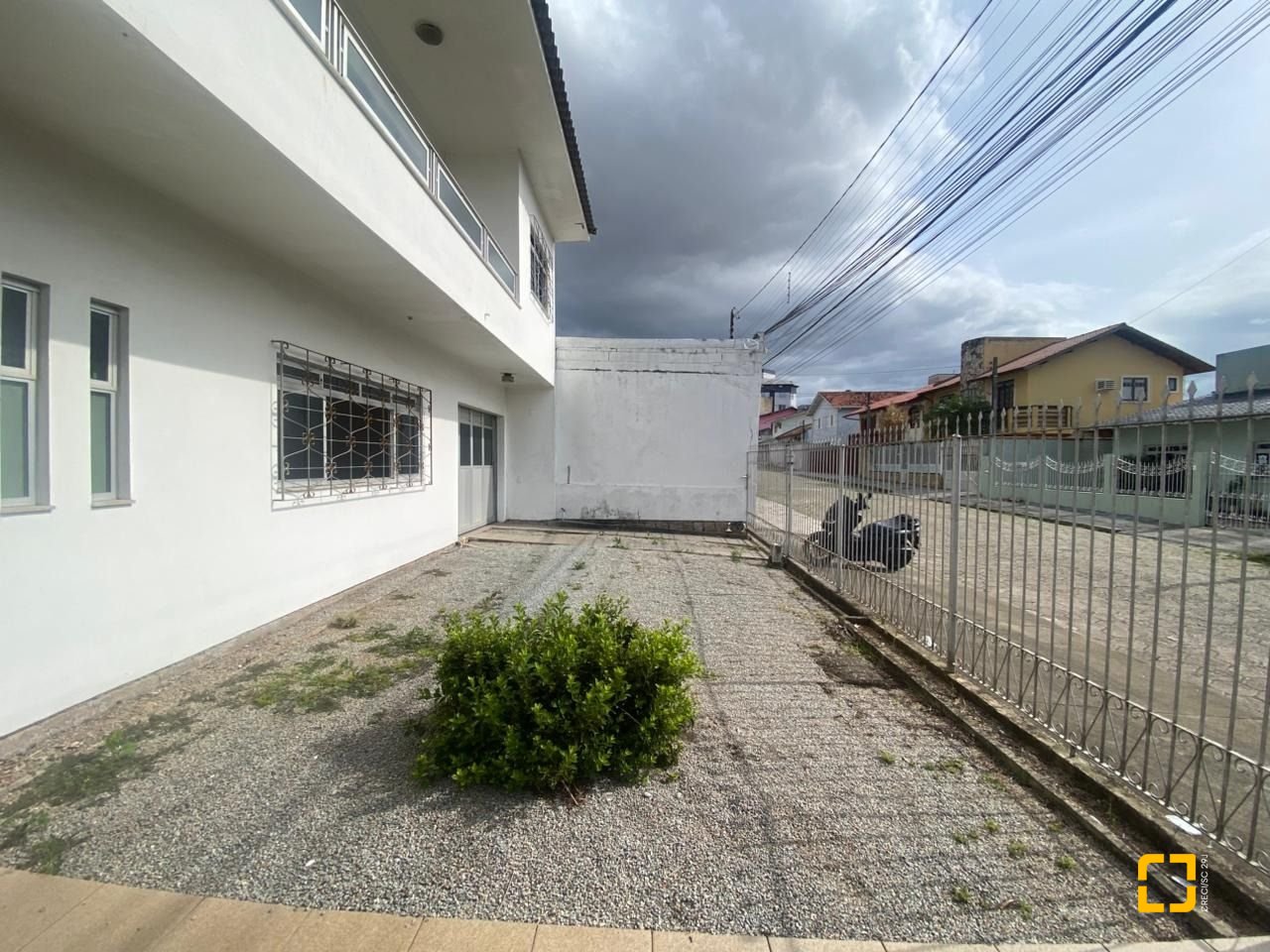 Casa com 192m², 4 quartos (sendo 1 suíte), 3 garagens, no bairro Jardim Atlântico em Florianópolis