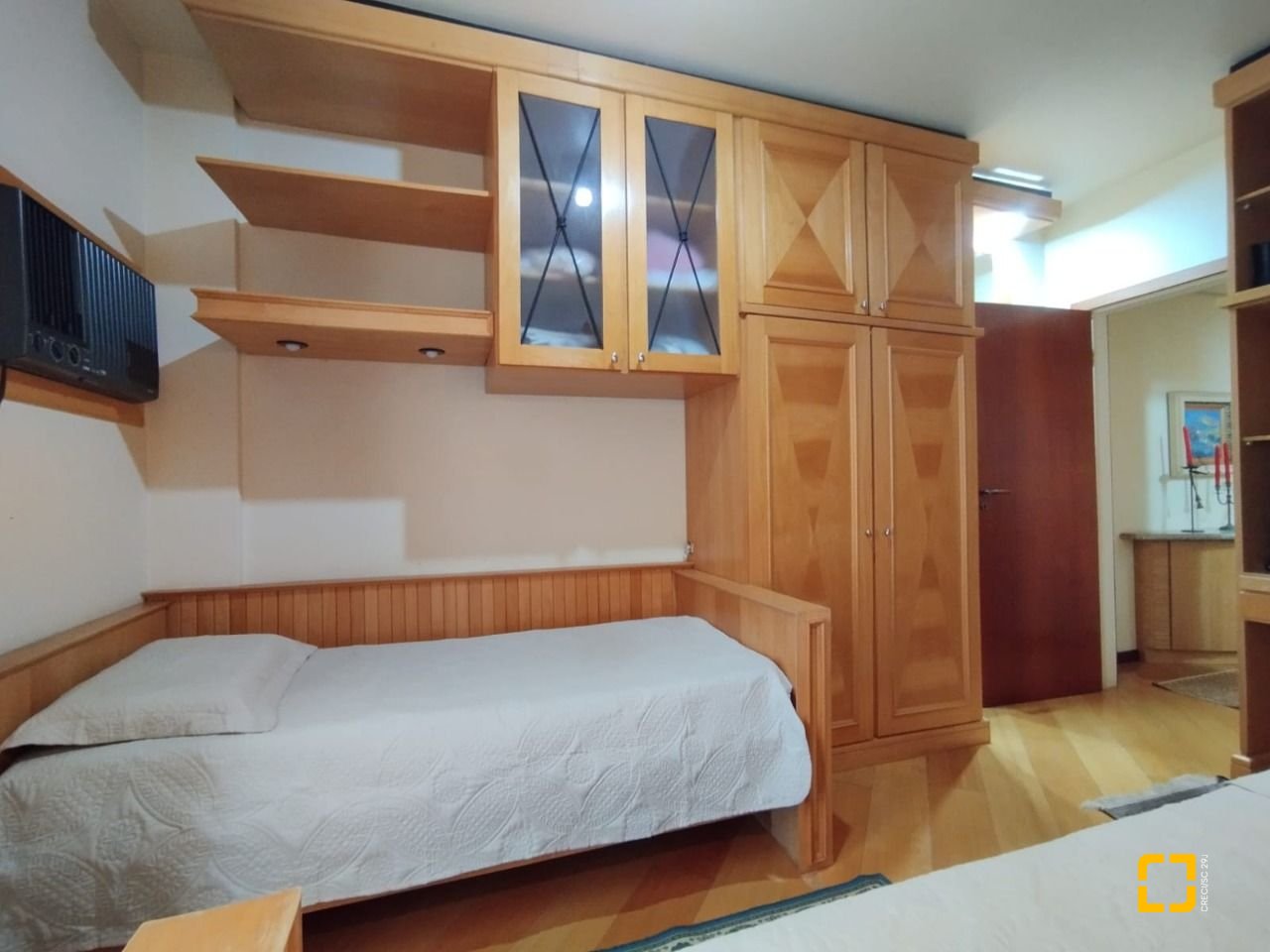Apartamento com 56m², 1 quarto, 1 garagem, no bairro Agronômica em Florianópolis