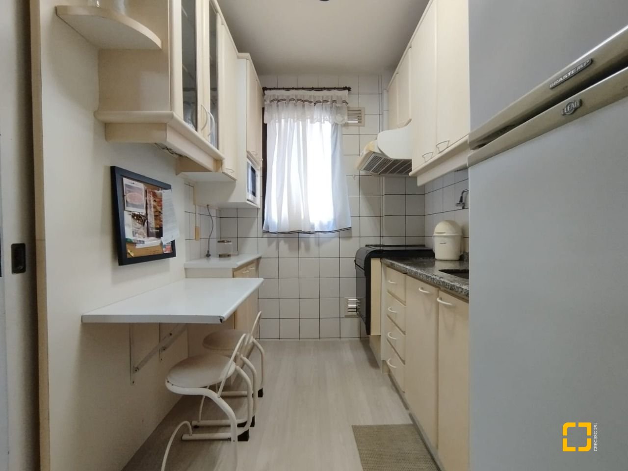 Apartamento com 56m², 1 quarto, 1 garagem, no bairro Agronômica em Florianópolis