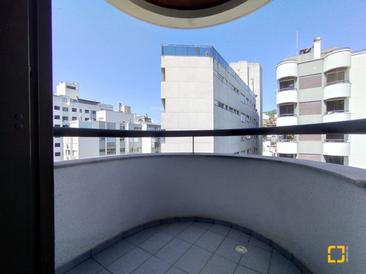 Apartamento com 56m², 1 quarto, 1 garagem, no bairro Agronômica em Florianópolis