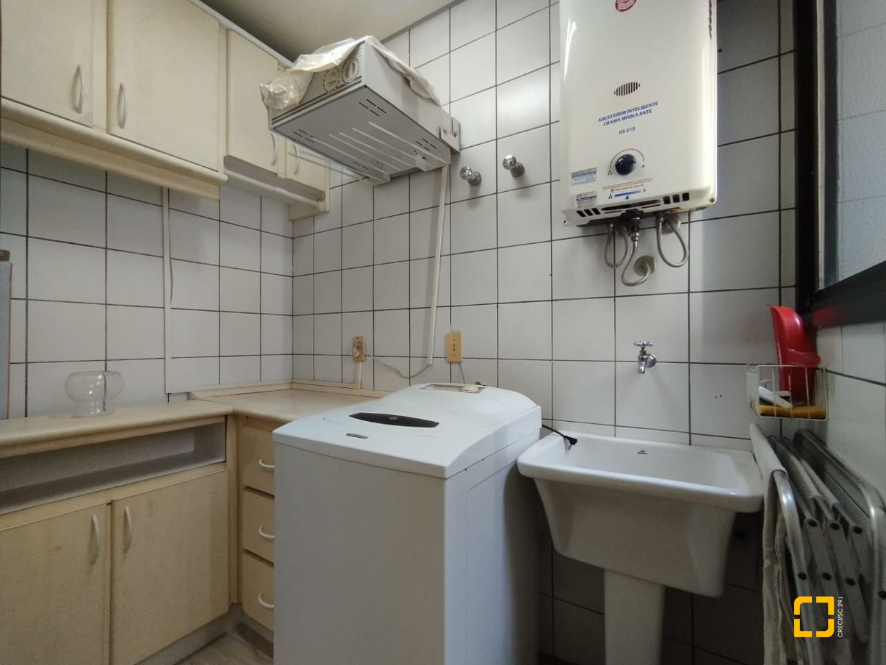 Apartamento com 56m², 1 quarto, 1 garagem, no bairro Agronômica em Florianópolis