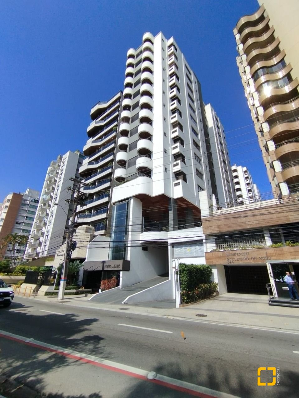Apartamento com 56m², 1 quarto, 1 garagem, no bairro Agronômica em Florianópolis