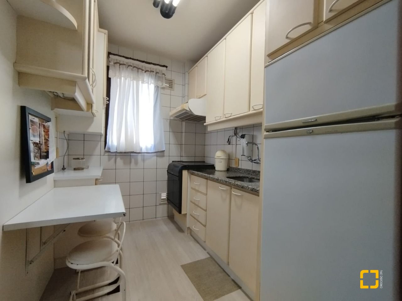 Apartamento com 56m², 1 quarto, 1 garagem, no bairro Agronômica em Florianópolis