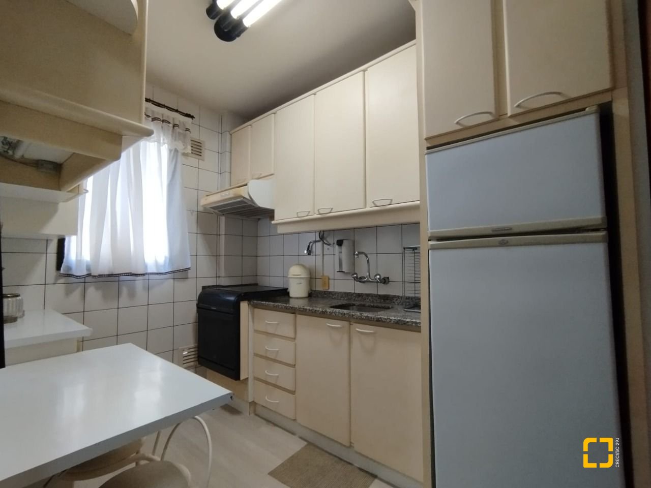 Apartamento com 56m², 1 quarto, 1 garagem, no bairro Agronômica em Florianópolis