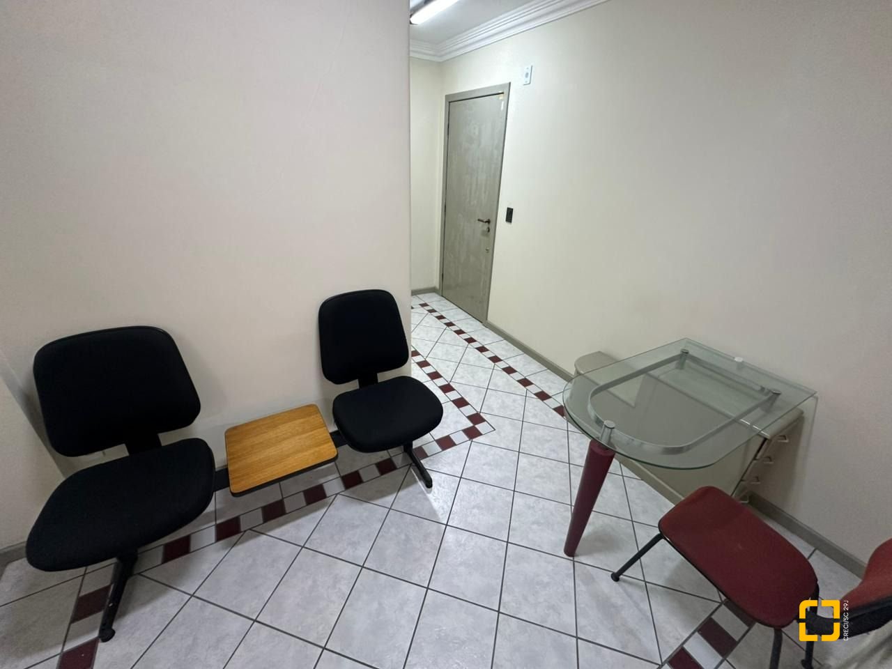 Sala com 50m², 1 garagem, no bairro Centro em Florianópolis