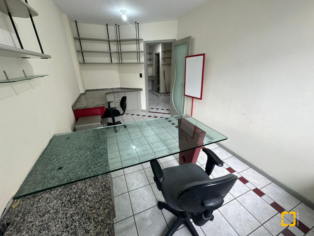 Sala com 50m², 1 garagem, no bairro Centro em Florianópolis