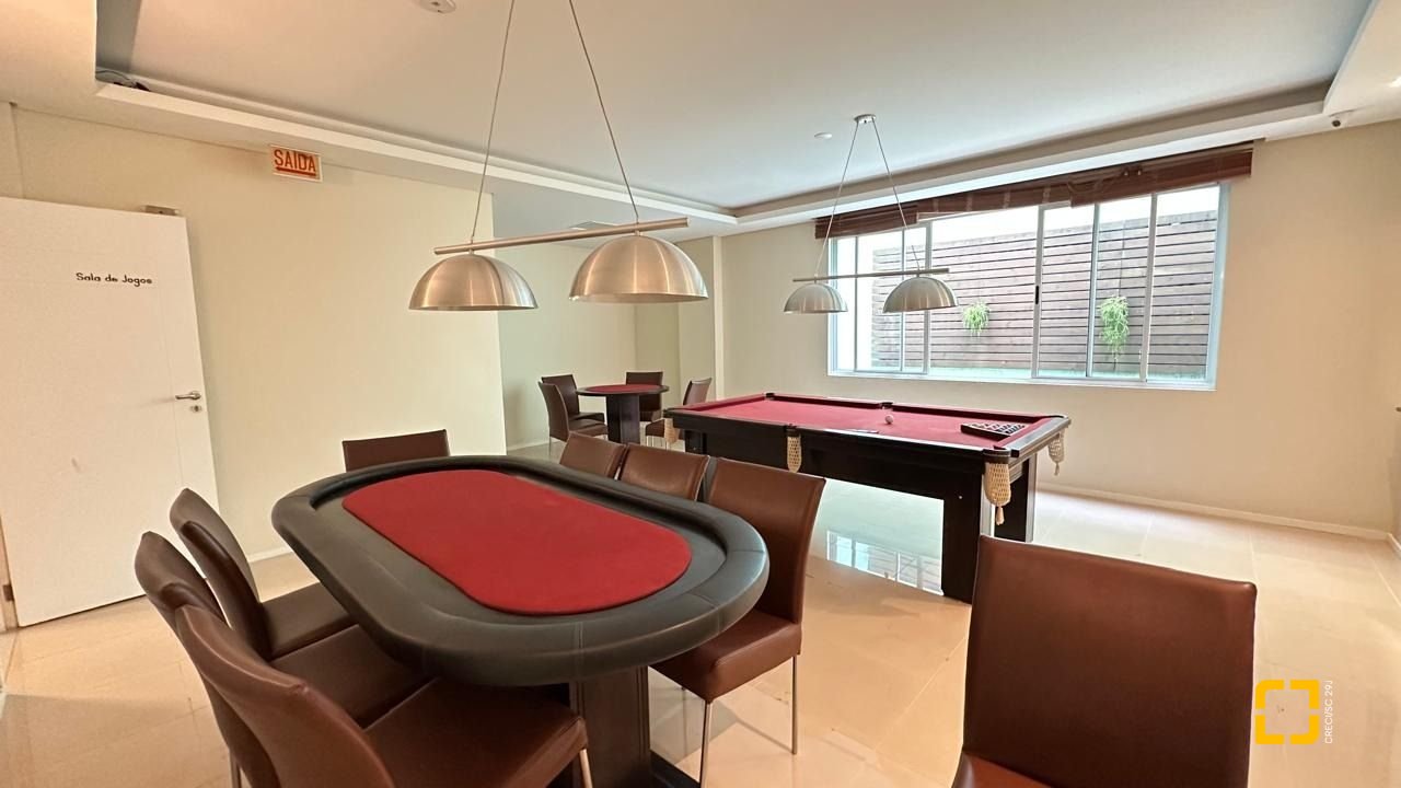 Apartamento com 68m², 4 quartos (sendo 2 suítes), 1 garagem, no bairro Trindade em Florianópolis