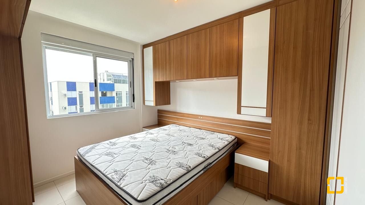 Apartamento com 68m², 4 quartos (sendo 2 suítes), 1 garagem, no bairro Trindade em Florianópolis