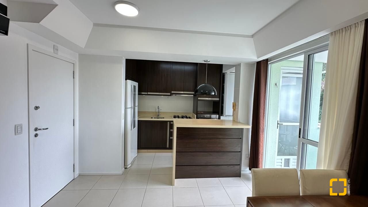 Apartamento com 68m², 4 quartos (sendo 2 suítes), 1 garagem, no bairro Trindade em Florianópolis