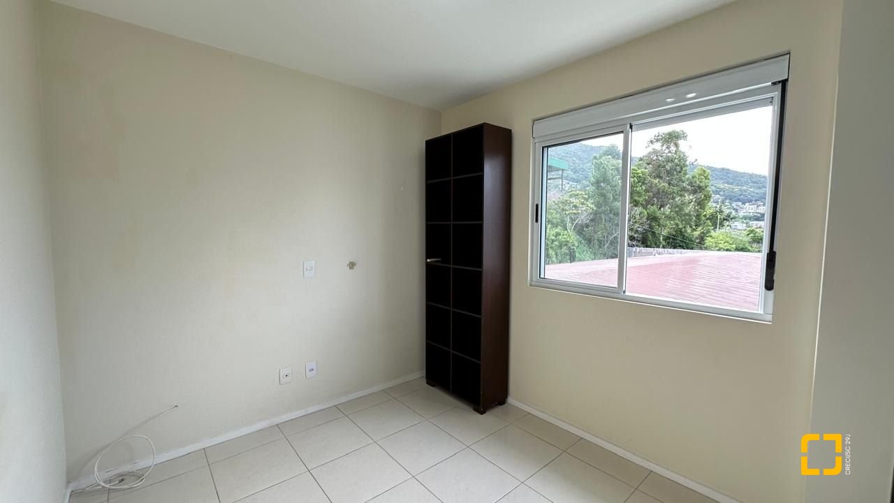 Apartamento com 68m², 4 quartos (sendo 2 suítes), 1 garagem, no bairro Trindade em Florianópolis