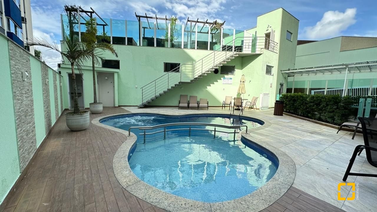 Apartamento com 68m², 4 quartos (sendo 2 suítes), 1 garagem, no bairro Trindade em Florianópolis