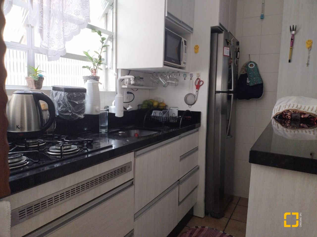 Apartamento com 79m², 2 quartos, 2 garagens, no bairro Canasvieiras em Florianópolis