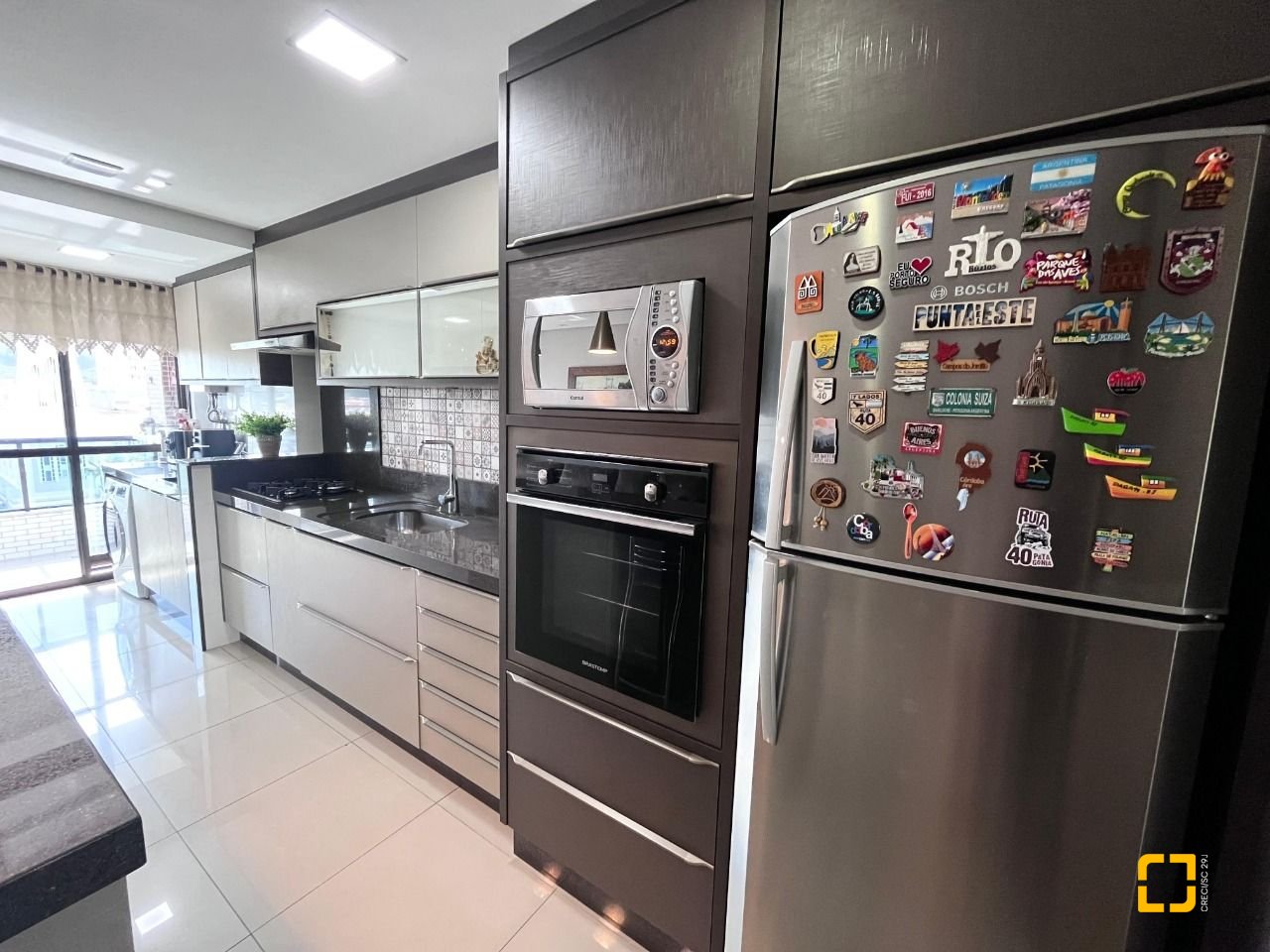 Apartamento com 116m², 6 quartos (sendo 3 suítes), 2 garagens, no bairro Kobrasol em São José