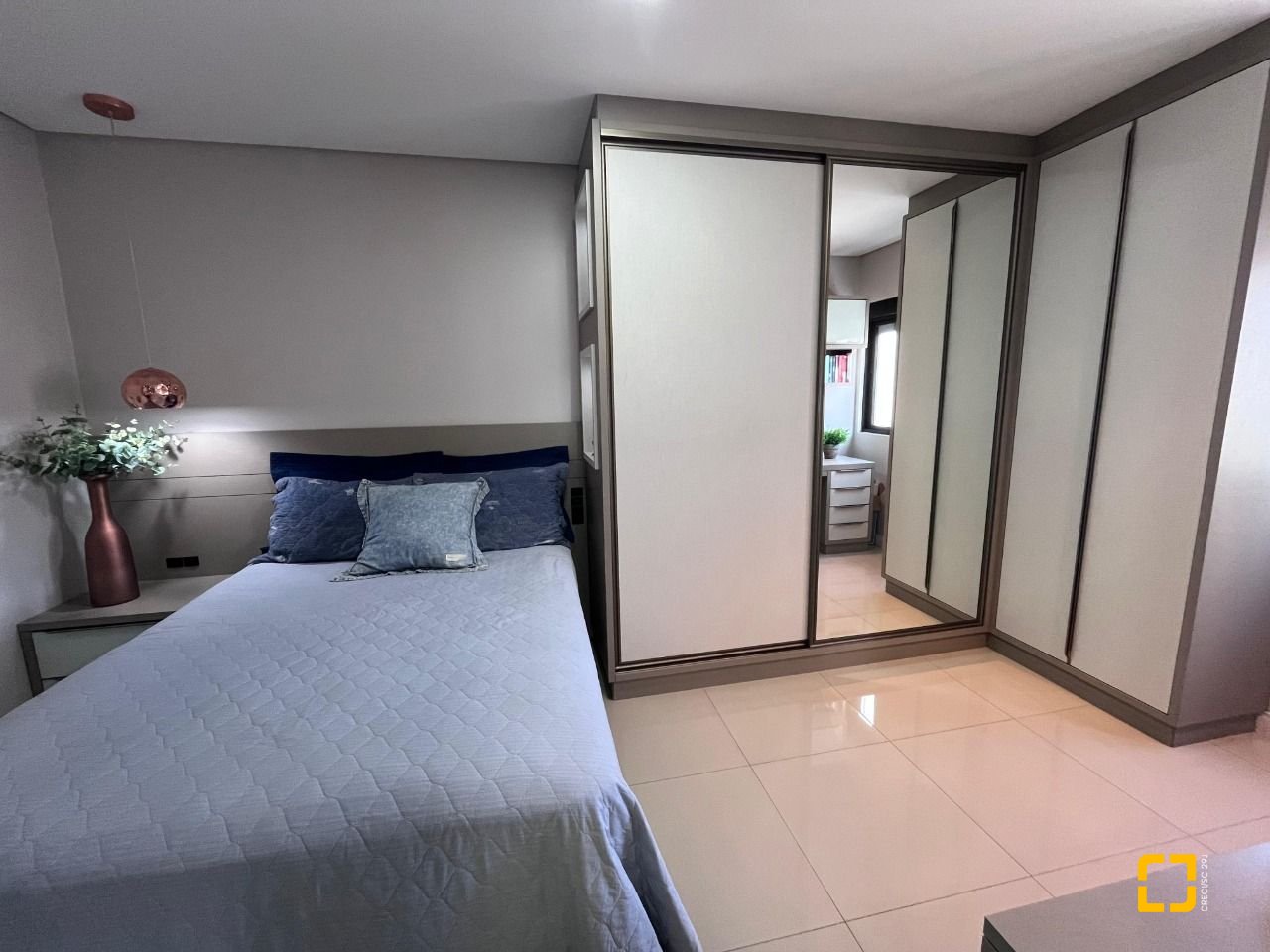 Apartamento com 116m², 6 quartos (sendo 3 suítes), 2 garagens, no bairro Kobrasol em São José