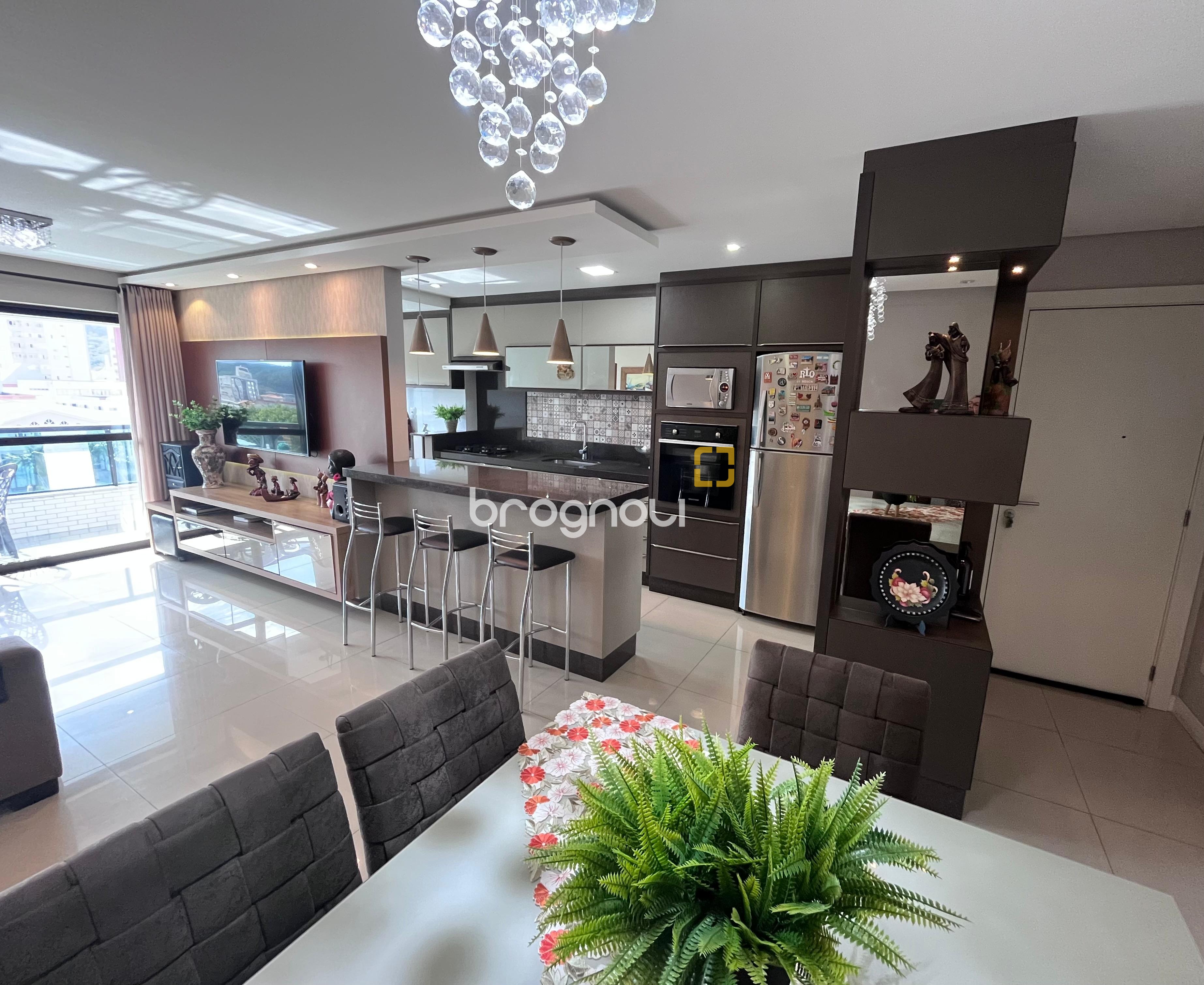 Apartamento com 116m², 3 quartos (sendo 3 suítes), 2 garagens, no bairro Kobrasol em São José