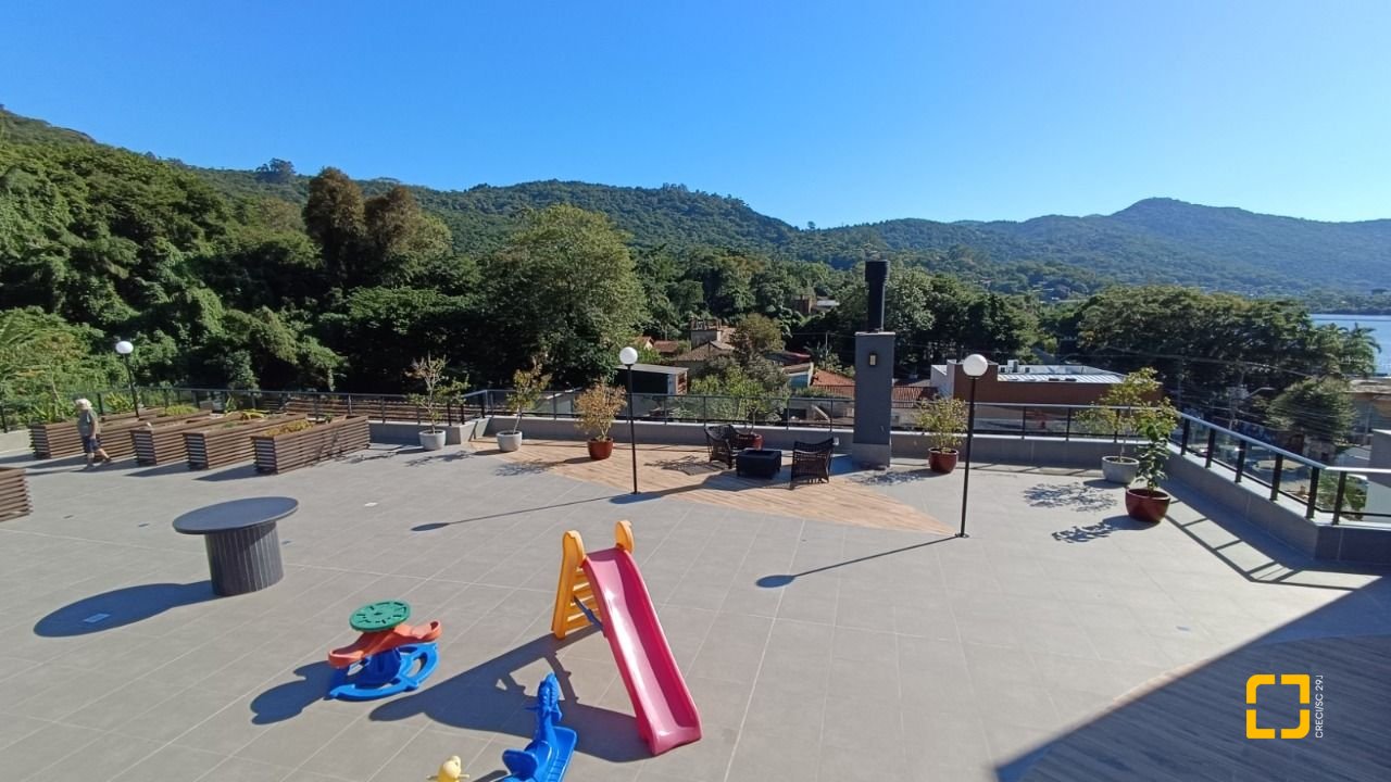 Apartamento com 103m², 3 quartos (sendo 1 suíte), 2 garagens, no bairro Lagoa da Conceição em Florianópolis