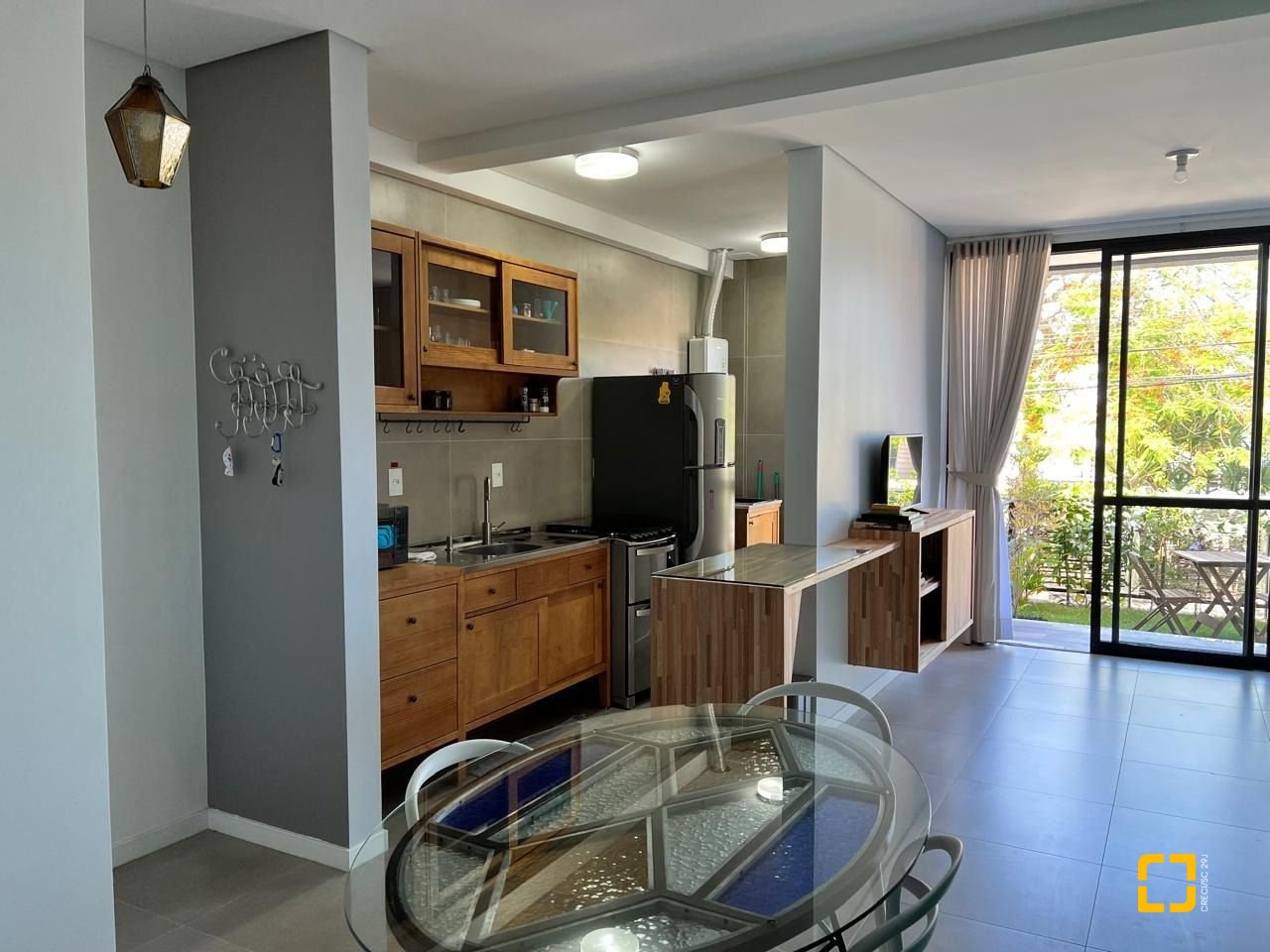 Apartamento com 103m², 3 quartos (sendo 1 suíte), 2 garagens, no bairro Lagoa da Conceição em Florianópolis
