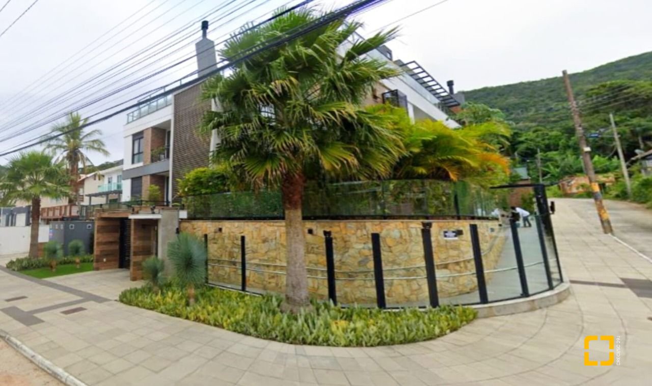 Apartamento com 103m², 3 quartos (sendo 1 suíte), 2 garagens, no bairro Lagoa da Conceição em Florianópolis