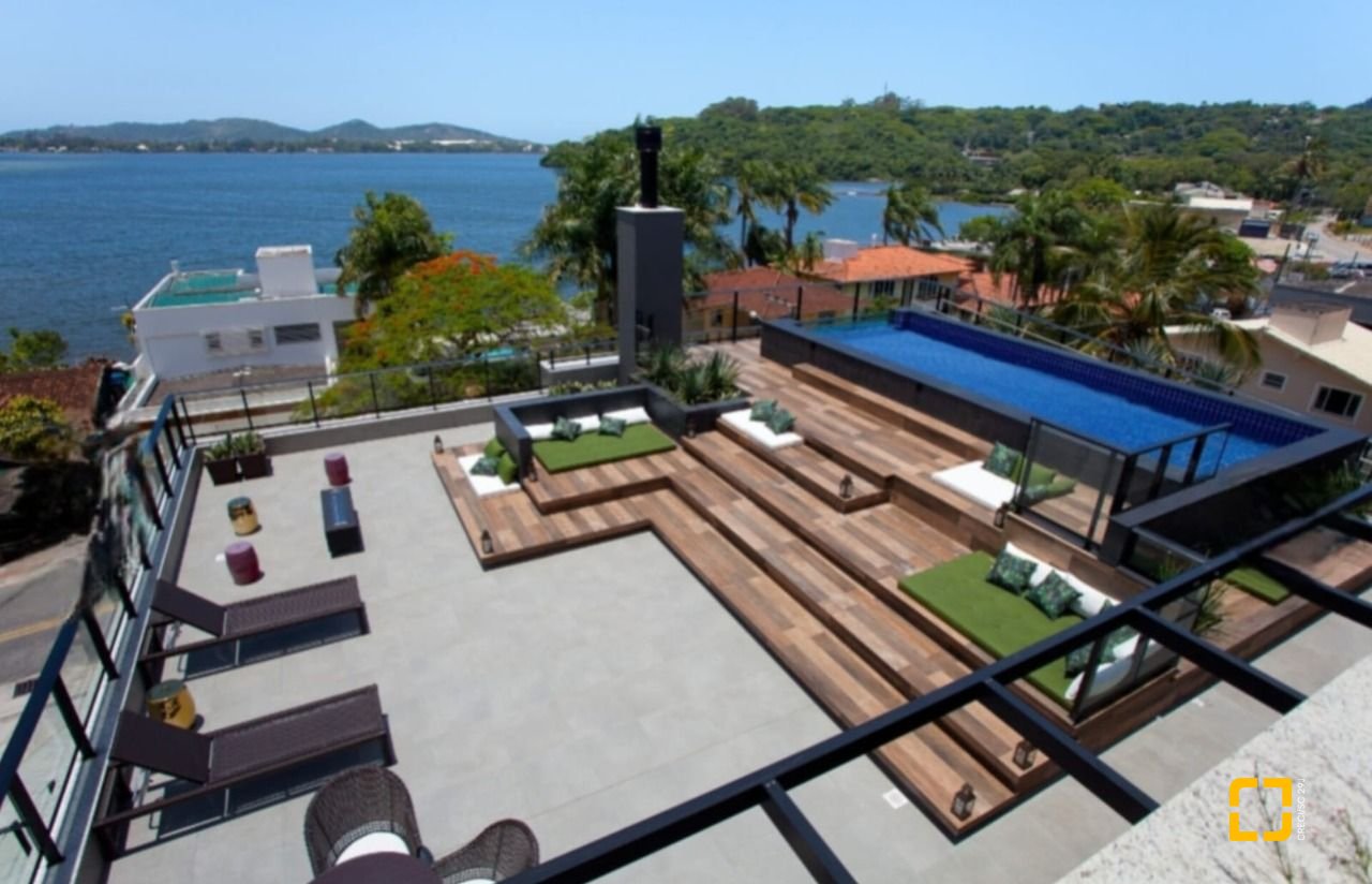 Apartamento com 103m², 3 quartos (sendo 1 suíte), 2 garagens, no bairro Lagoa da Conceição em Florianópolis