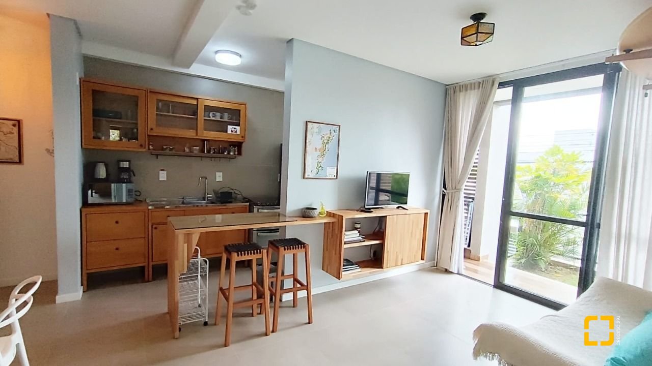 Apartamento com 103m², 3 quartos (sendo 1 suíte), 2 garagens, no bairro Lagoa da Conceição em Florianópolis