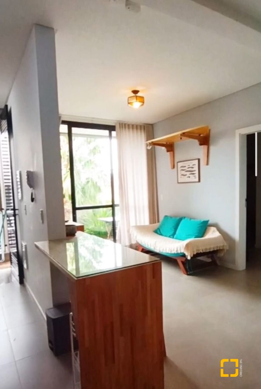 Apartamento com 103m², 3 quartos (sendo 1 suíte), 2 garagens, no bairro Lagoa da Conceição em Florianópolis