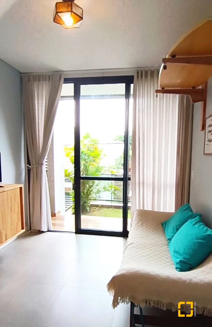 Apartamento com 103m², 3 quartos (sendo 1 suíte), 2 garagens, no bairro Lagoa da Conceição em Florianópolis