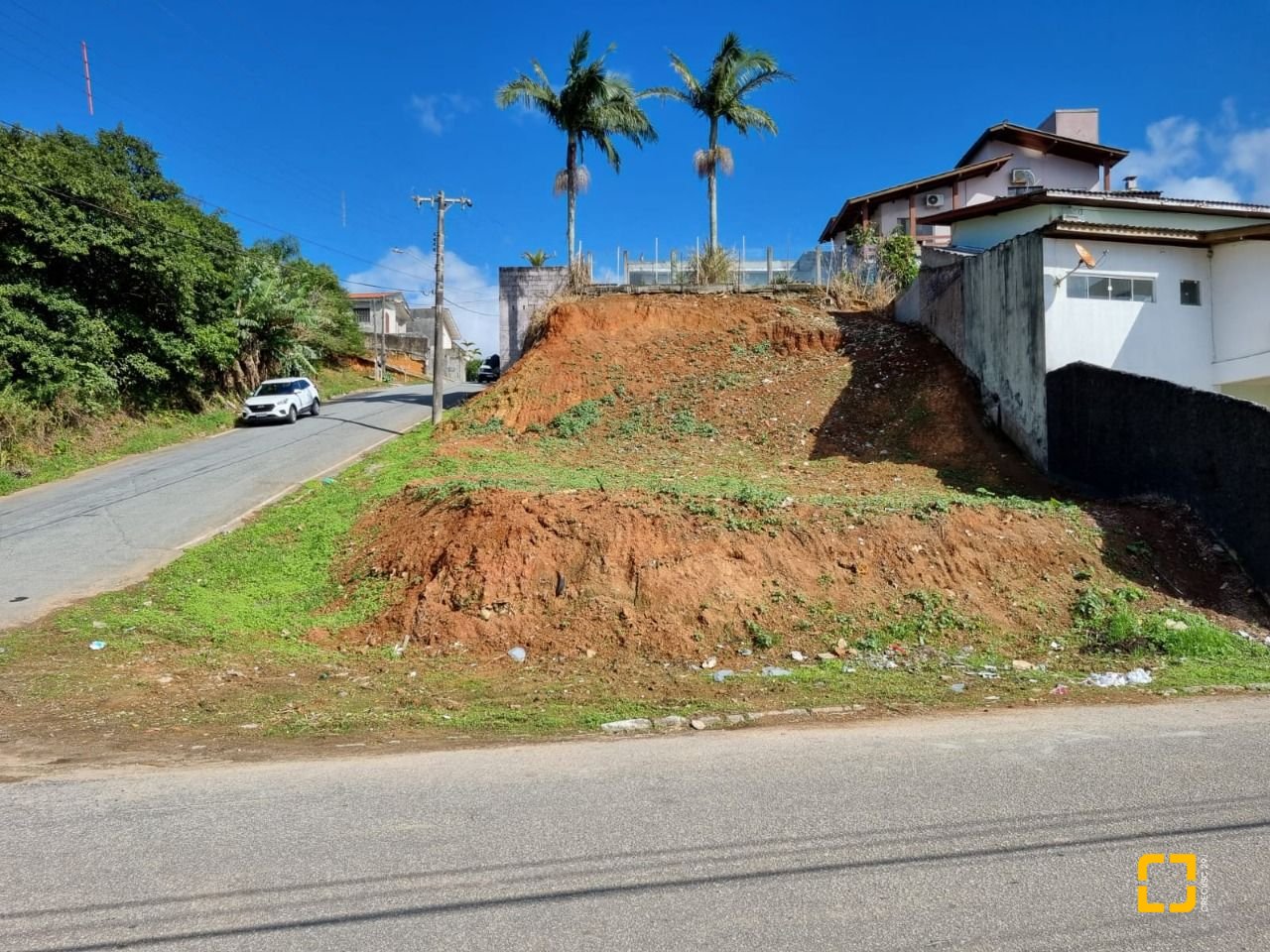 Terreno com 434m², no bairro Serraria em São José