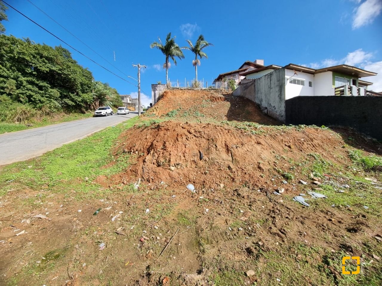 Terreno com 434m², no bairro Serraria em São José