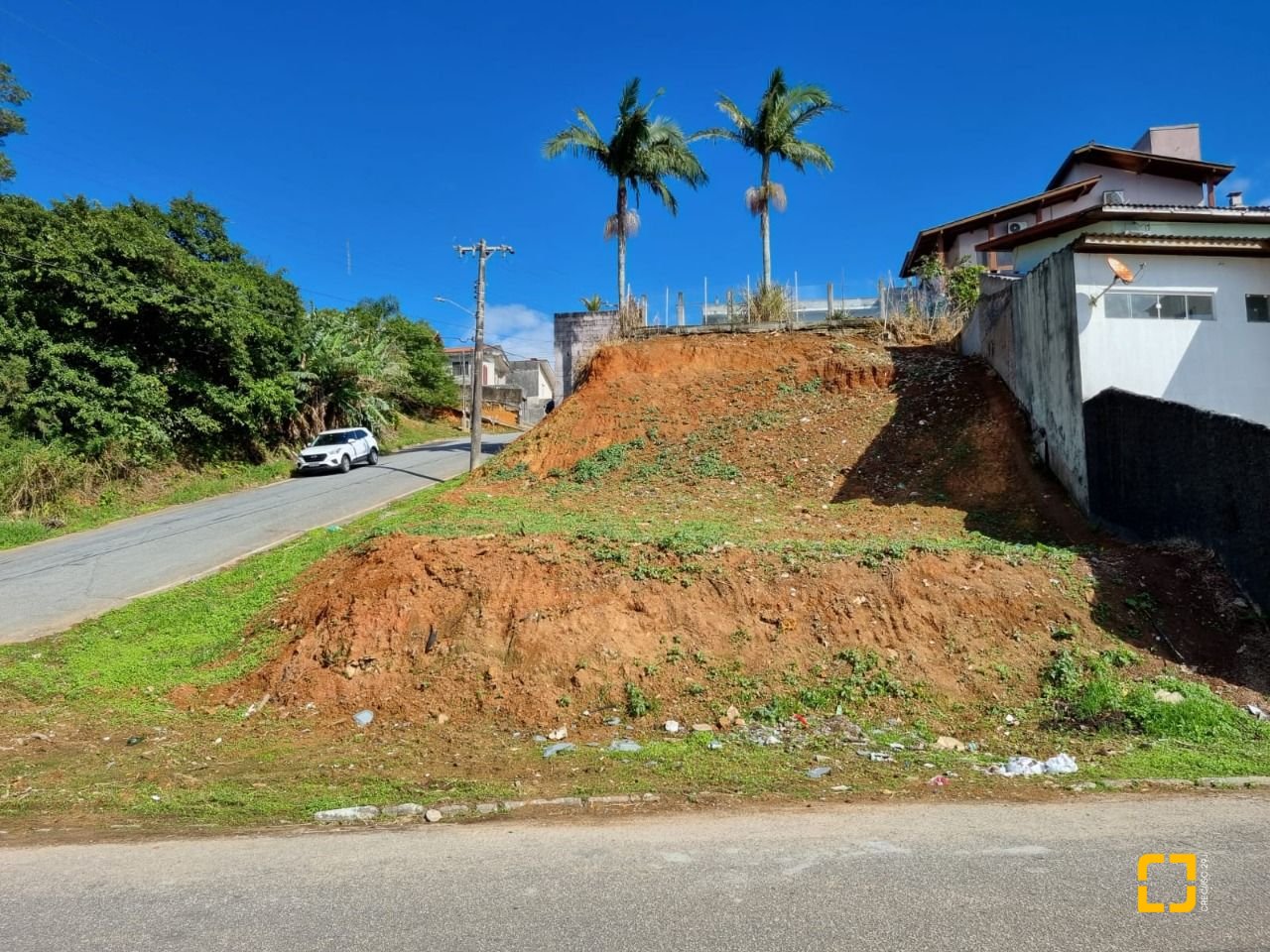 Terreno com 434m², no bairro Serraria em São José