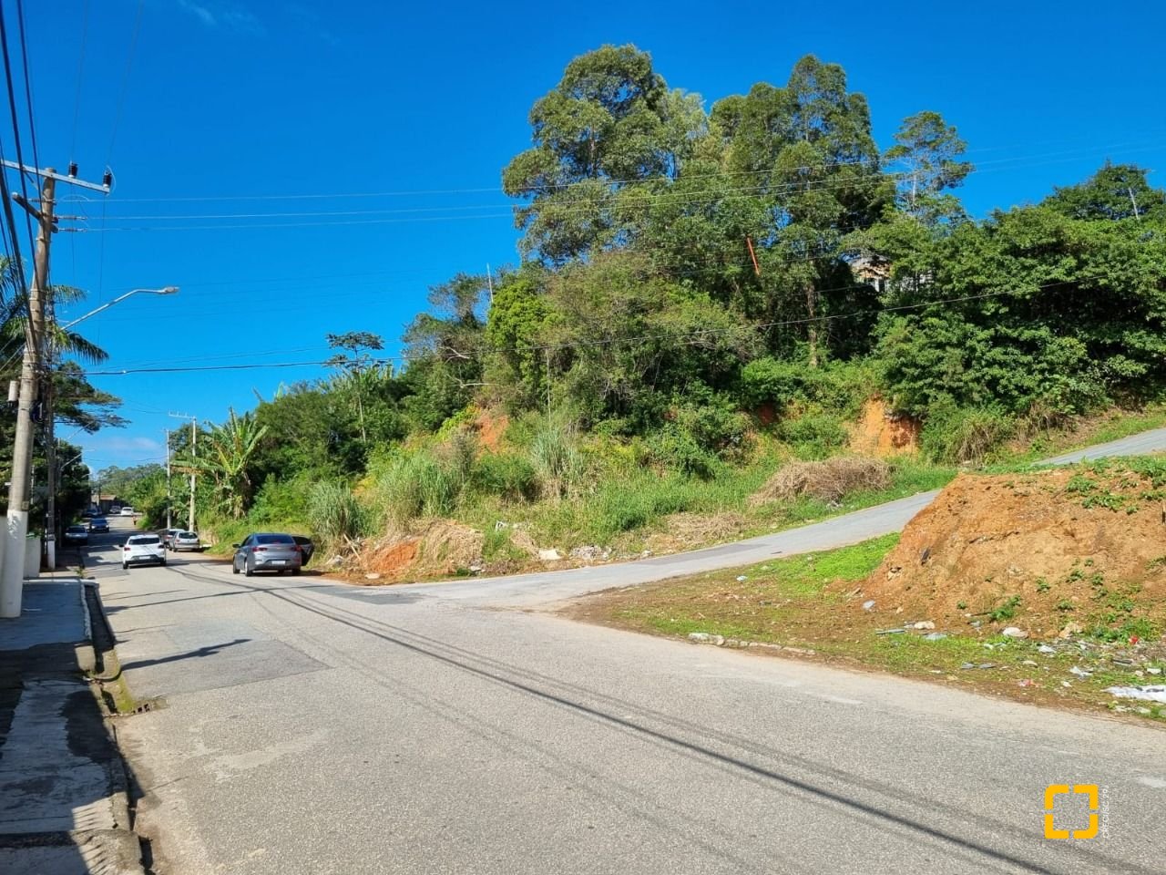 Terreno com 434m², no bairro Serraria em São José