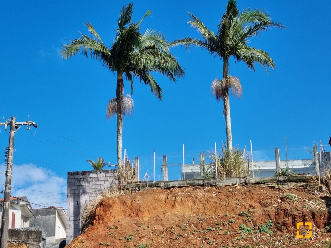 Terreno com 434m², no bairro Serraria em São José