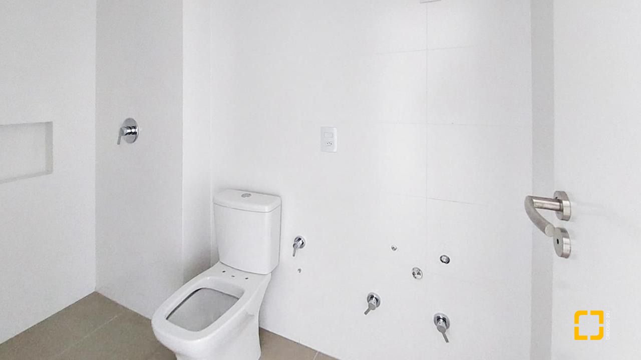 Loft com 57m², 1 quarto (sendo 1 suíte), 1 garagem, no bairro Lagoa da Conceição em Florianópolis