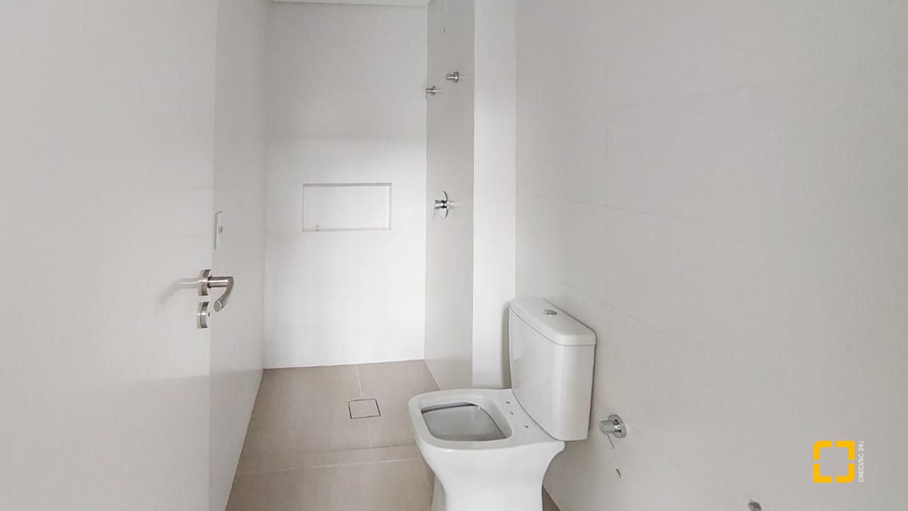 Loft com 57m², 1 quarto (sendo 1 suíte), 1 garagem, no bairro Lagoa da Conceição em Florianópolis