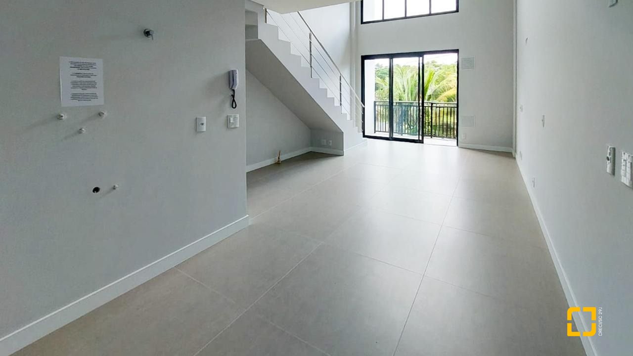 Loft com 57m², 1 quarto (sendo 1 suíte), 1 garagem, no bairro Lagoa da Conceição em Florianópolis