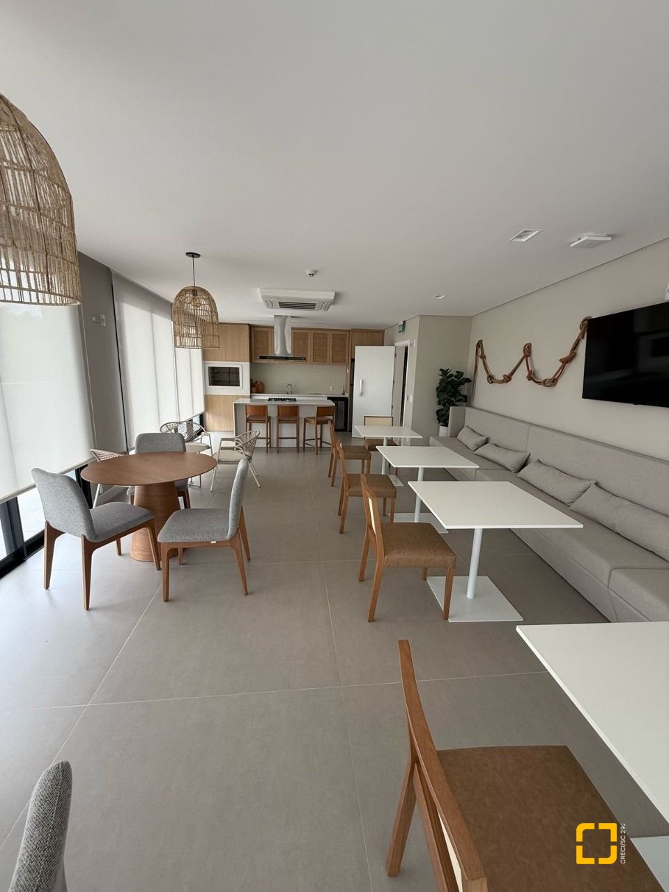 Loft com 57m², 1 quarto (sendo 1 suíte), 1 garagem, no bairro Lagoa da Conceição em Florianópolis
