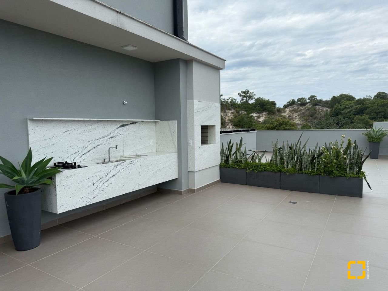 Loft com 57m², 1 quarto (sendo 1 suíte), 1 garagem, no bairro Lagoa da Conceição em Florianópolis