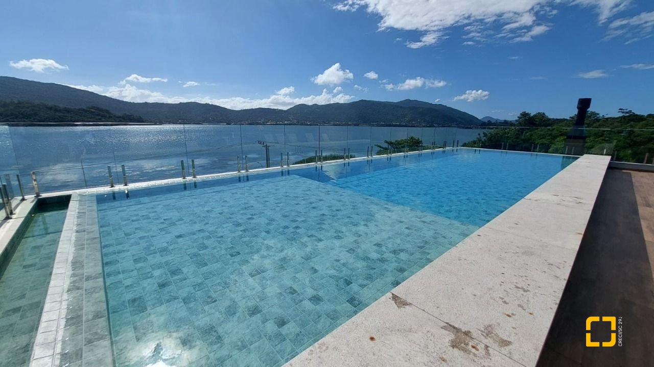 Loft com 57m², 1 quarto (sendo 1 suíte), 1 garagem, no bairro Lagoa da Conceição em Florianópolis